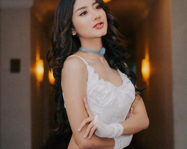 Biodata Lengkap Ghea Youbi